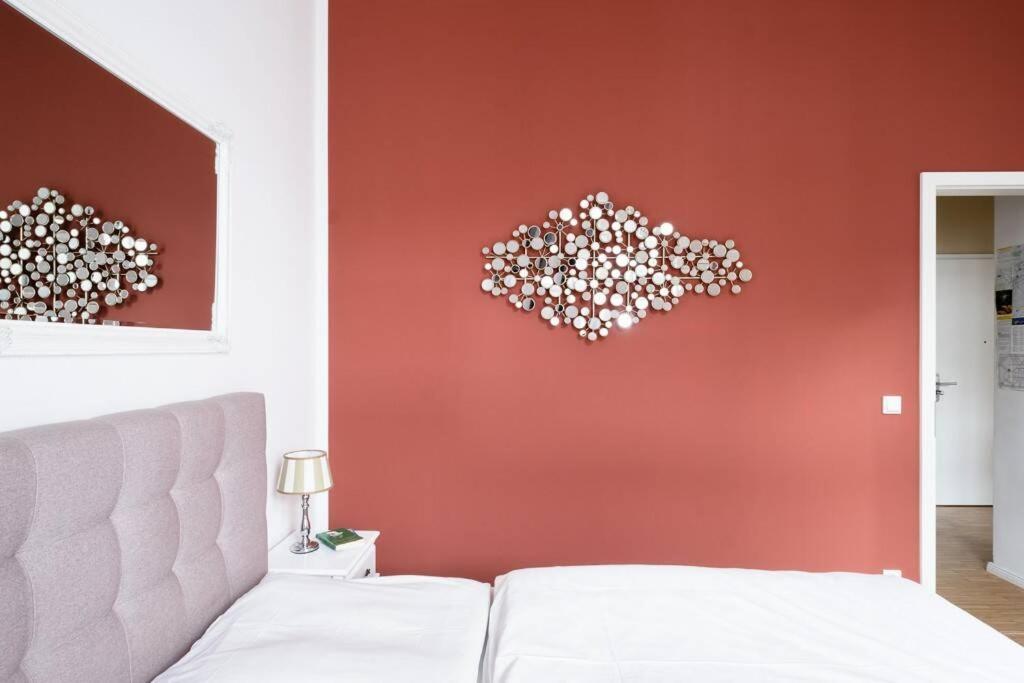 Sc 05 By Rockchair Apartments L Superhost Status L 2 Bedrooms Boxspringbeds Balcony Elevator - Cozy Family & Business Flair Welcomes You! Berlin Bagian luar foto
