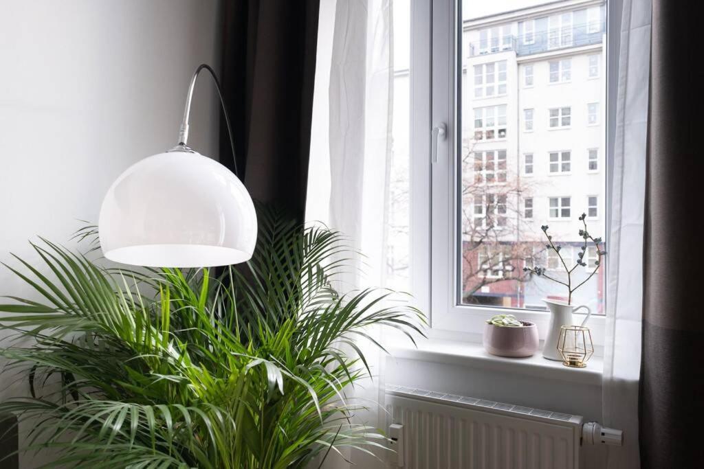 Sc 05 By Rockchair Apartments L Superhost Status L 2 Bedrooms Boxspringbeds Balcony Elevator - Cozy Family & Business Flair Welcomes You! Berlin Bagian luar foto